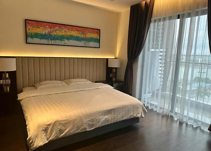 The Sapphire 4*